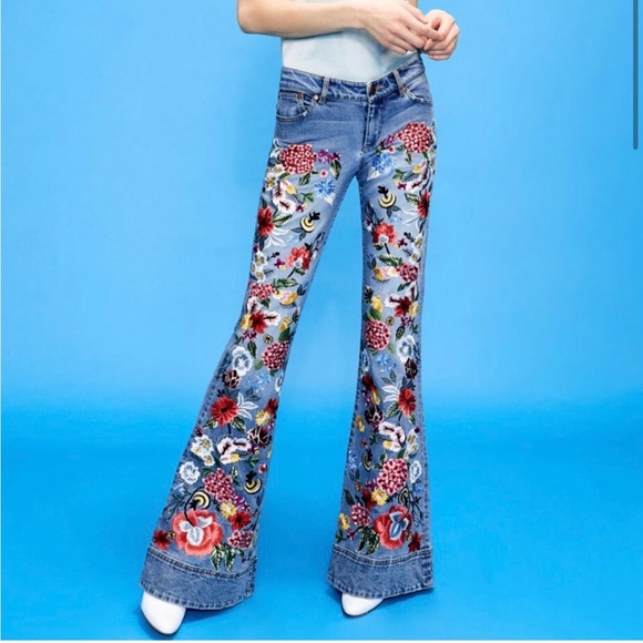 Alice + Olivia Ryley Low Rise Bell Jeans - Picture 1 of 7